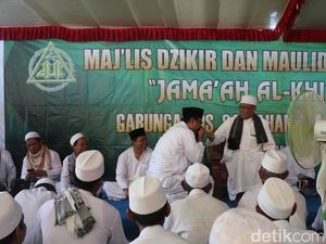 Libur Kampanye, Gus Ipul Ngaji Bareng Ribuan Warga Trenggalek