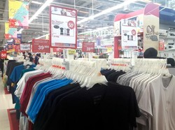 Tips Tampil Beda dan Gaya dengan Baju Hangat