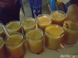 Mantap! Malam Minggu Nyeruput Saraba Sambil Ngunyah Sanggala