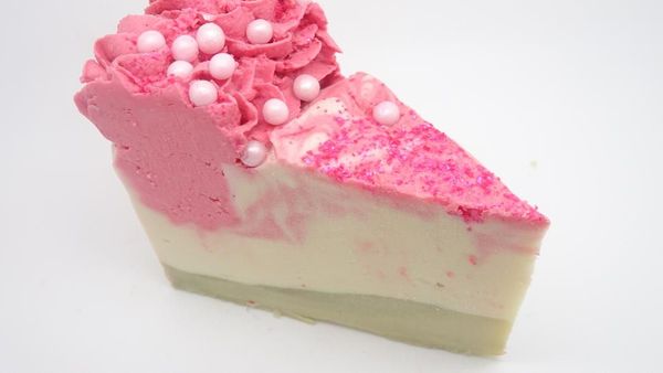 Keren! 10 Dessert yang Menggiurkan Ini Terbuat dari Sabun