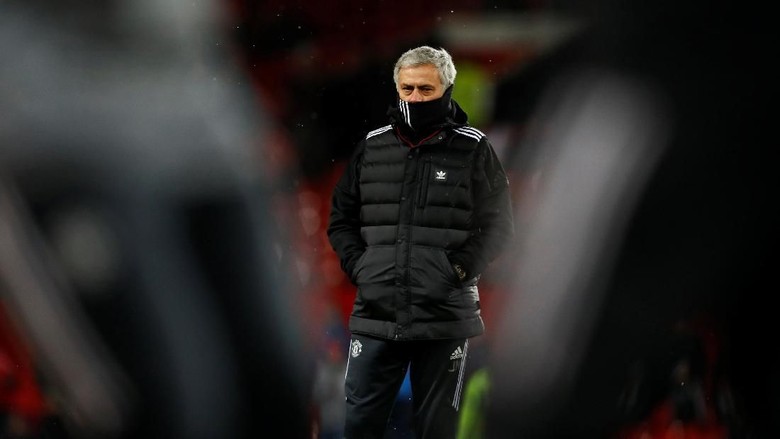 Kerap Kritik Pemainnya, Mourinho Sadar Bisa Kehilangan Kendali di Ruang Ganti MU Kerap Kritik Pemainnya, Mourinho Sadar Bisa Kehilangan Kendali di Ruang Ganti MU