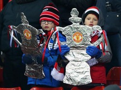 Old Trafford Kurang Riuh, MU Turunkan Harga Tiket
