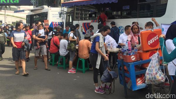 Foto: Pelayanan Samsat Keliling di Arena CFD