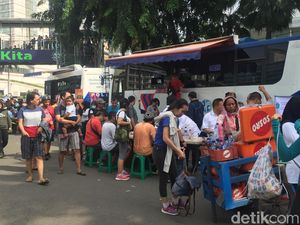 Foto: Pelayanan Samsat Keliling di Arena CFD