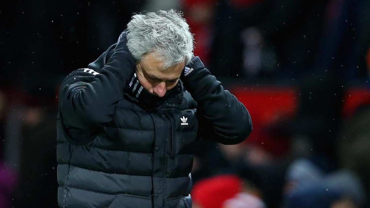 Ekspresi Jose Mourinho di laga Manchester United vs Brighton & Hove Albion. (Foto: Alex Livesey/Getty Images)
