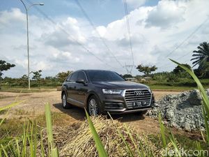 SUV Elegan yang Nyaman untuk Berbagai Medan SUV Elegan yang Nyaman untuk Berbagai Medan