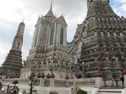 Kuil yang Wajib Dikunjungi Kalau Liburan ke Bangkok