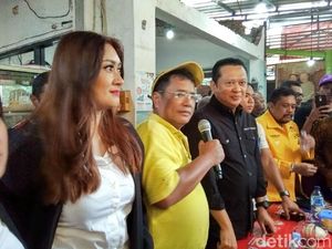 Bamsoet Ngopi Bareng Hotman Paris Sambil Terima Aduan Warga