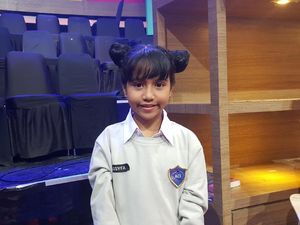 Ekonomi Pas-pasan Tak Halangi Gadis Cilik Ini untuk Berprestasi