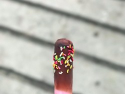 Sepak Bola, Jajanan Sekolah, dan Literasi Budaya Konsumsi