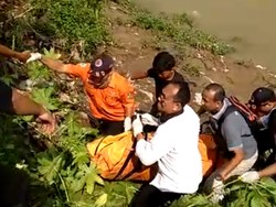 Seorang Remaja Ditemukan Tewas Mengambang di Kali Bekasi