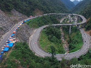 Cara Aman Taklukkan Jalanan Naik-Turun