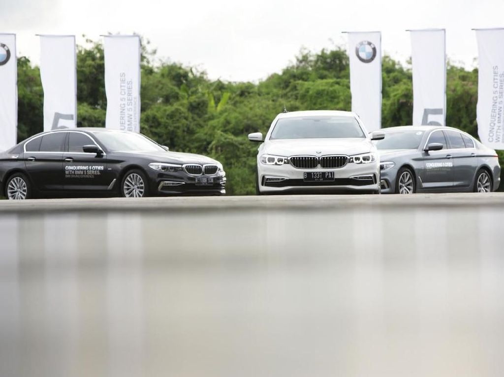 Orang Ingin Harga Mobil Eropa Lebih Ramah di Kantong, Ini Kata BMW Orang Ingin Harga Mobil Eropa Lebih Ramah di Kantong, Ini Kata BMW