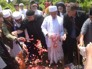 Istri Kedua Opick Meninggal, Ustaz Al Habsyi Minta Jangan Ada Cacian