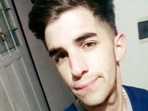 Pria Paling Tabah, Kekasih Cium Selingkuhan Dia Malah Selfie