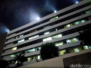 Penyebab Kebakaran Gedung DPR Masih Diselidiki Penyebab Kebakaran Gedung DPR Masih Diselidiki