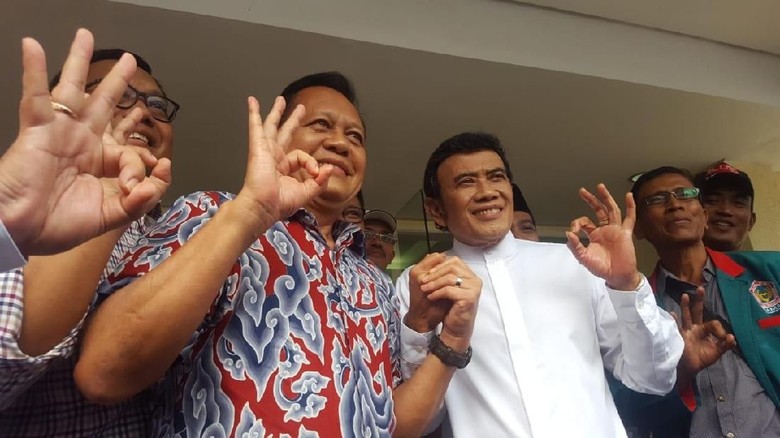 Sah! Rhoma Irama Dukung Pasangan Asyik di Pilgub Jabar