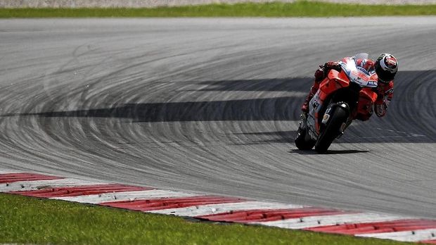 Jorge Lorenzo harus memulai musim ini dengan raihan nol poin di MotoGP Qatar.
