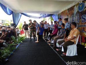Panglima TNI Hadiri Baksos Pembagian Kaki Palsu di Bantul Panglima TNI Hadiri Baksos Pembagian Kaki Palsu di Bantul