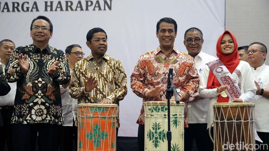 Mensos Minta Pendamping PKH Lawan Hoax Mensos Minta Pendamping PKH Lawan Hoax