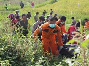 Petugas Temukan Lagi Jasad Wisatawan Tenggelam di Curug Teko Petugas Temukan Lagi Jasad Wisatawan Tenggelam di Curug Teko