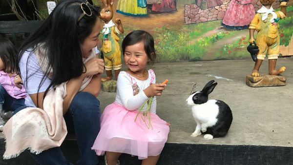 Momen Manis Happy Salma Bersama si Kecil