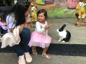 Momen Manis Happy Salma Bersama si Kecil