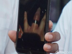 Ini Cincin yang Dipasang Paksa Pemuda Bandung ke Mahasiswi Ini Cincin yang Dipasang Paksa Pemuda Bandung ke Mahasiswi
