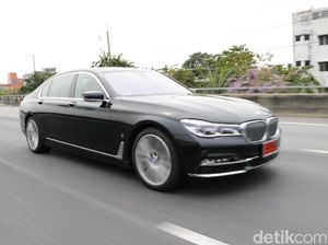 Galaknya Mobil Listrik nan Mewah BMW Galaknya Mobil Listrik nan Mewah BMW