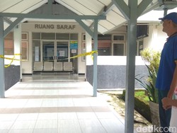 Tim Investigasi Runtuhnya Atap Ruangan RSAL Surabaya Mulai Bekerja