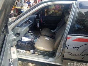 Jasad Pasutri Ditemukan Dalam Mobil di Tepi Pantura Tegal Jasad Pasutri Ditemukan Dalam Mobil di Tepi Pantura Tegal