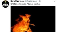 Hat-trick ke-50 Ronaldo didapat setelah pemain asal Portugal itu memborong empat gol untuk membantu Real Madrid menggasak Girona 6-3 di Santiago Bernabeu, Senin (19/3/2018) dini hari WIB. Ronaldo is on fire! (Foto: Twitter @BeWarmers)
