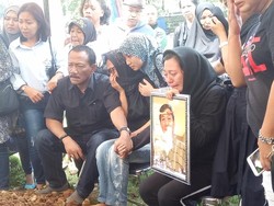 Duka dari Istri Opick dan Chef Harada, Lucinta Luna Benar Bisa Hamil?