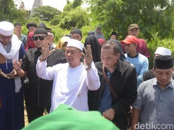 Opick Menangis di Liang Lahat Istri Kedua