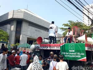 FUIR: Kelompok Berotak Burung Unta Giring 212 Demi Pilpres 2019 FUIR: Kelompok Berotak Burung Unta Giring 212 Demi Pilpres 2019
