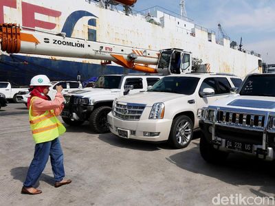 Koleksi Mobil Mewah Bupati Abdul Latif yang Disita KPK