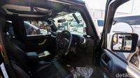 Intip Jeroan Mobil Mewah Milik Bupati Abdul Latief