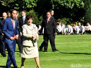 Di Selandia Baru, Jokowi Pamer Punya 8 Menteri Perempuan Di Selandia Baru, Jokowi Pamer Punya 8 Menteri Perempuan