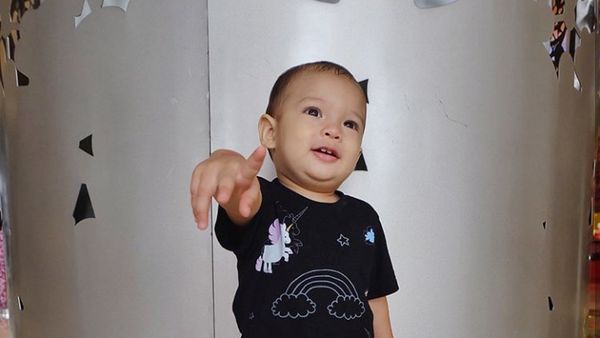 Bocah Ganteng yang Lucu dan Menggemaskan Ini Namanya Arupalaka