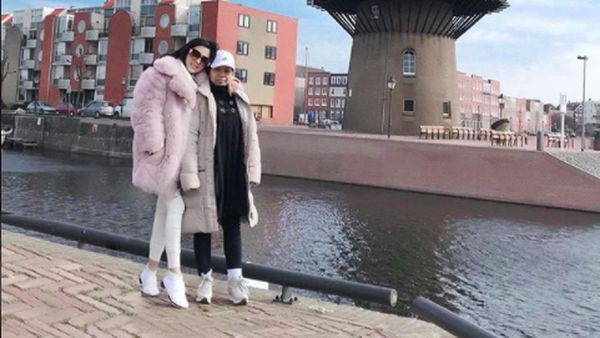 Gaya ART Syahrini di Eropa, Melly Transgender yang Bongkar Lucinta Luna