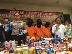 Label Makanan Kedaluwarsa di Jakbar Mirip dengan Produk Asli