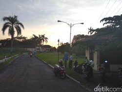 Pesawat Latih Jatuh di Cilacap Saat Bermanuver Akrobatik