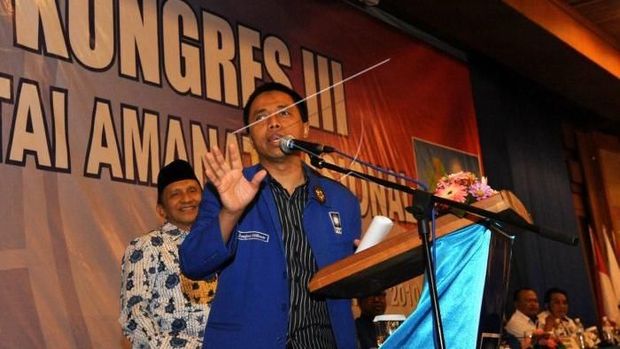 Pan Balas Desmond Soal Amien Anjing Menggonggong Kafilah Berlalu