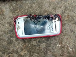 Ponsel Nokia Meledak Tewaskan Gadis Remaja