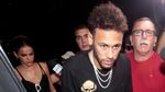 Foto: Cedera Tak Halangi Neymar Berpesta di Brasil