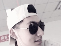 Jadi Viral, Petugas Bandara Tampan Mirip Song Joong Ki Malah Dipotong Gaji