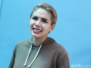 Nikita Mirzani Sindir Perilaku Lucinta Luna yang Sombong Nikita Mirzani Sindir Perilaku Lucinta Luna yang Sombong