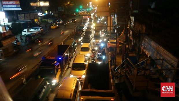 Banjir Bandang Cicaheum Bandung Akibat Sungai yang Meluap