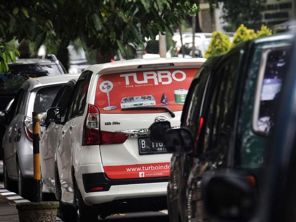 Siap-siap, Aturan Baru Taksi Online Mulai Diterapkan 18 Juni Siap-siap, Aturan Baru Taksi Online Mulai Diterapkan 18 Juni