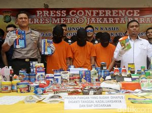 Ini Makanan Kedaluwarsa yang Diamankan di Jakarta Barat Ini Makanan Kedaluwarsa yang Diamankan di Jakarta Barat